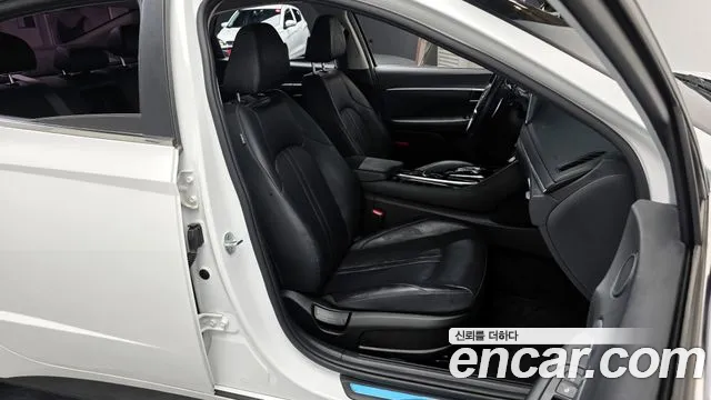 Hyundai Sonata 2021 — фото 12