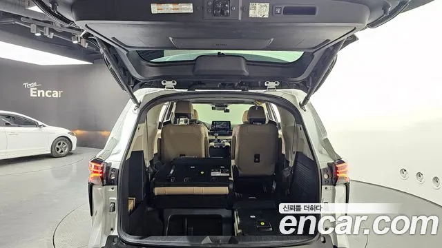 Toyota Sienna 2022 — фото 20