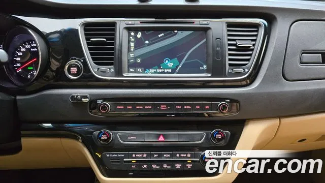 Kia Canival 2016 — фото 14