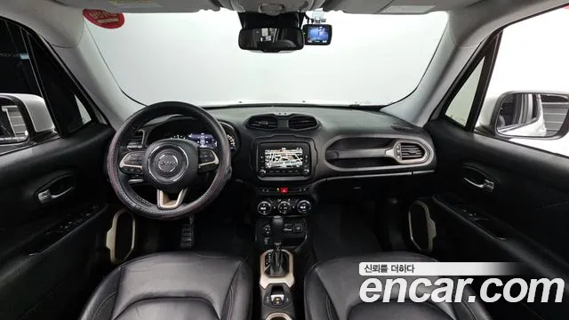 Jeep Renegade 2017 — фото 7