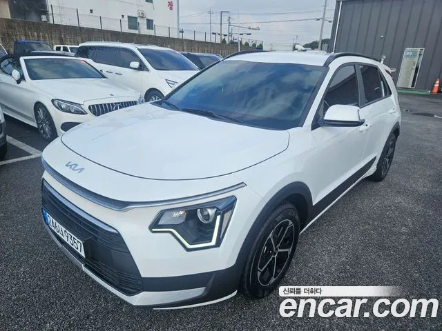 Kia Niro 2025 — фото 1