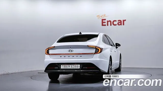 Hyundai Sonata 2022 — фото 4
