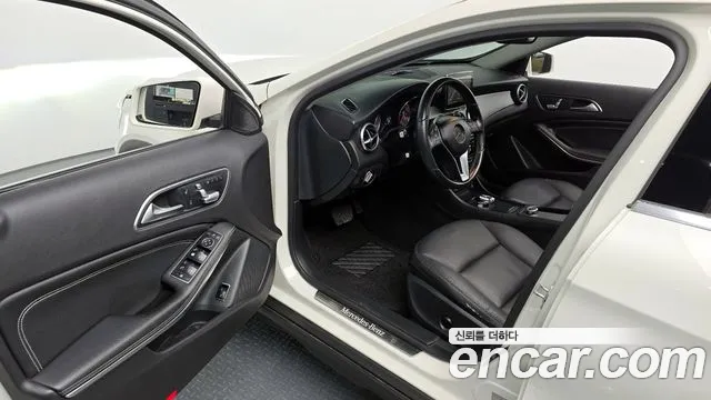 Mercedes-Benz GLA-Class 2015 — фото 10