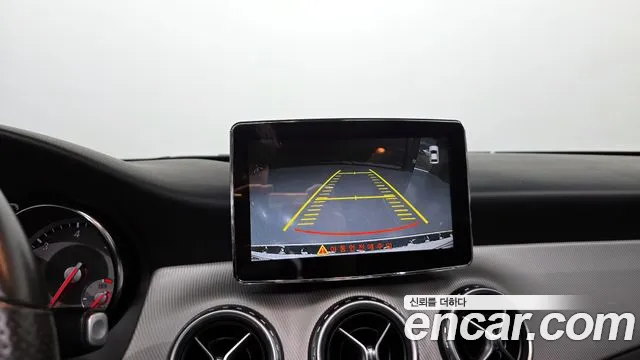 Mercedes-Benz GLA-Class 2015 — фото 14