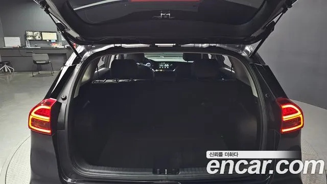 Kia Niro 2020 — фото 20