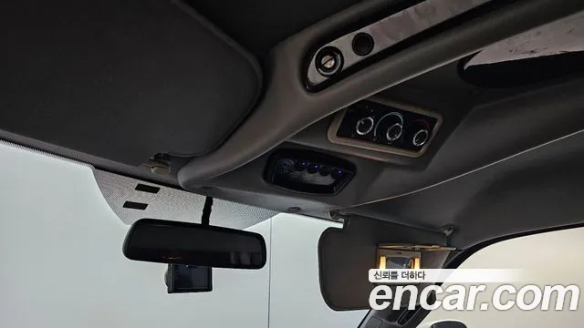 Chevrolet Express Van 2018 — фото 19