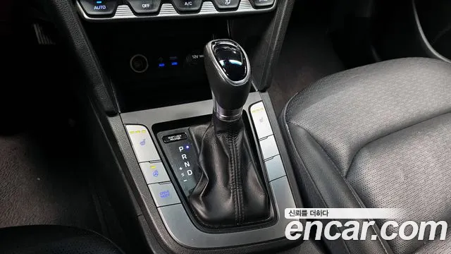 Hyundai AVANTE 2020 — фото 9