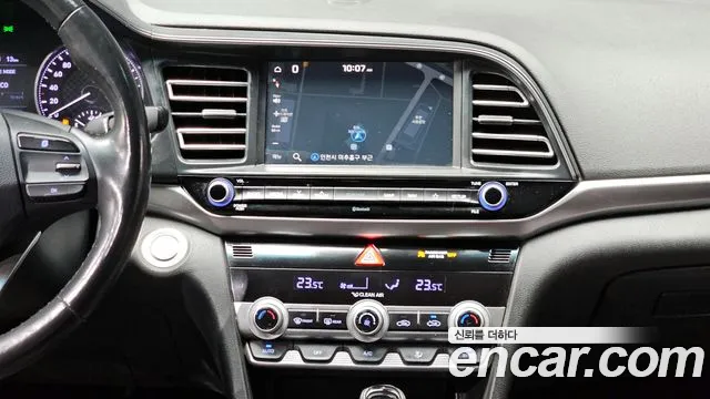 Hyundai AVANTE 2020 — фото 14