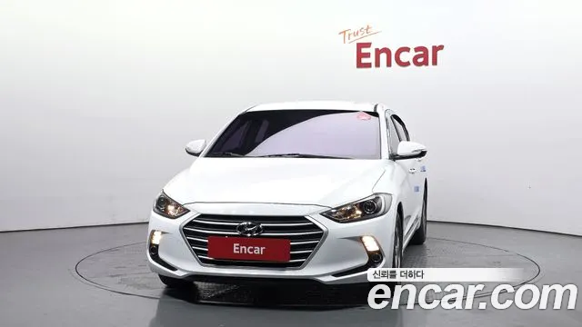 Hyundai AVANTE 2017 — фото 3
