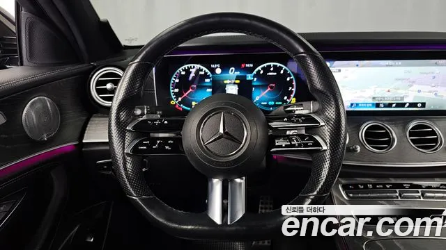 Mercedes-Benz E-Class 2021 — фото 13