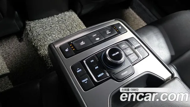 Hyundai Genesis 2016 — фото 19