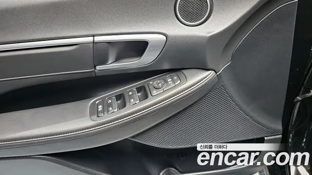 Hyundai Sonata 2022 — фото 19