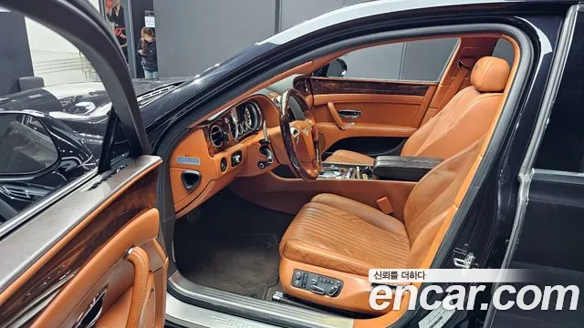 Bentley Flying Spur 2017 — фото 10