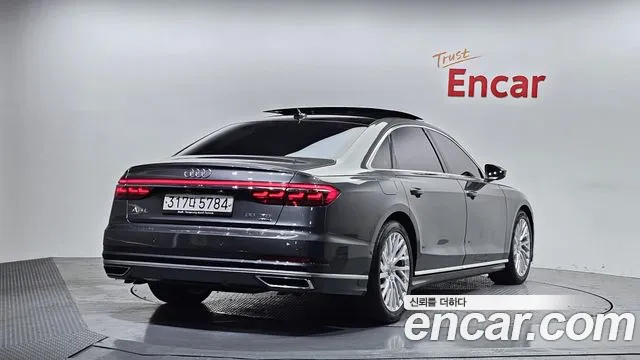 Audi A8 2020 — фото 2
