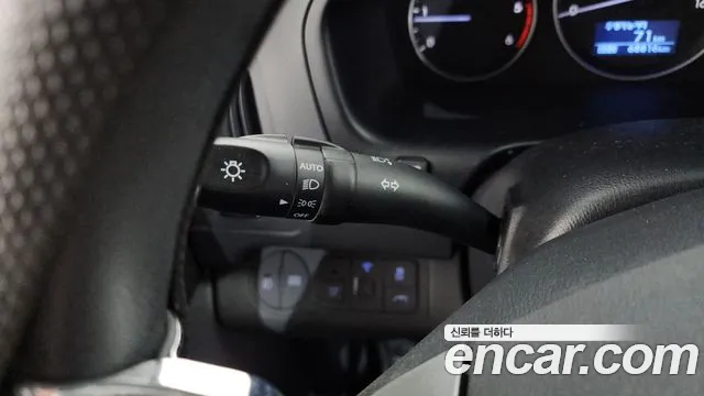 Hyundai Starex 2017 — фото 18