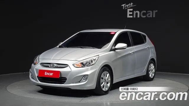 Hyundai Accent 2017 — фото 1