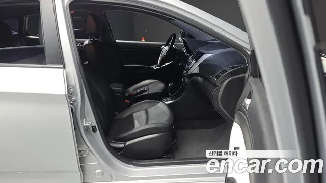 Hyundai Accent 2017 — фото 12