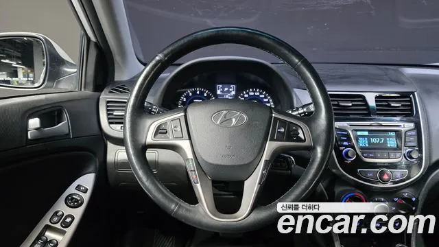 Hyundai Accent 2017 — фото 16