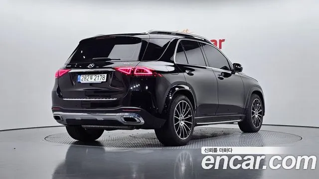 Mercedes-Benz GLE-Class 2023 — фото 2
