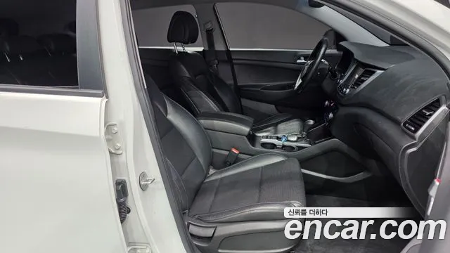 Hyundai Tucson 2016 — фото 10