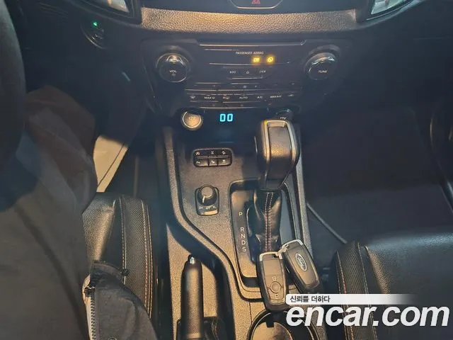 Ford Ranger 2022 — фото 14