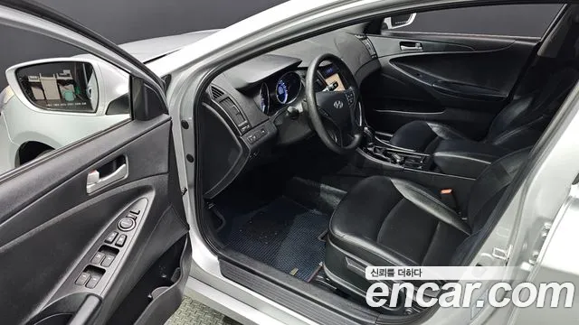 Hyundai Sonata 2014 — фото 11