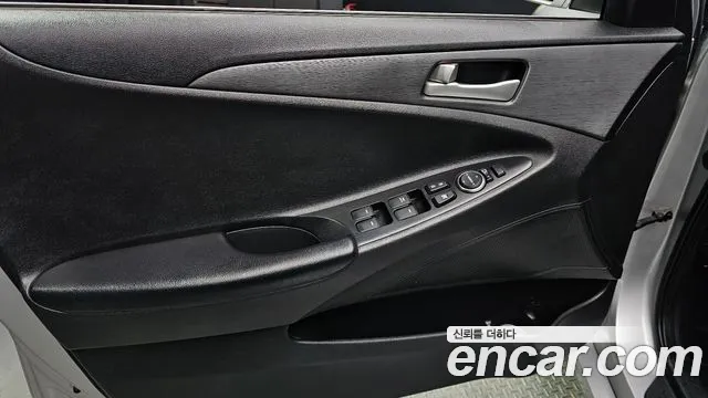 Hyundai Sonata 2014 — фото 18