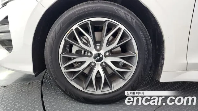 Kia K5 2022 — фото 5