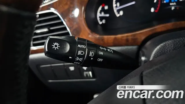 Hyundai Genesis 2010 — фото 16