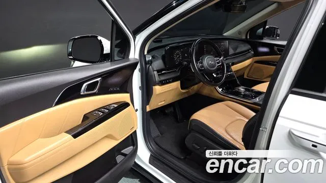 Kia Canival 2021 — фото 11