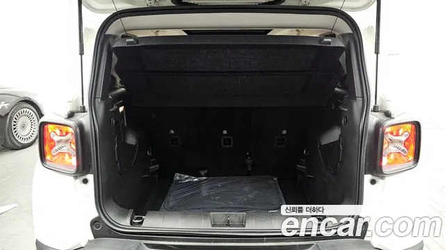 Jeep Renegade 2022 — фото 20