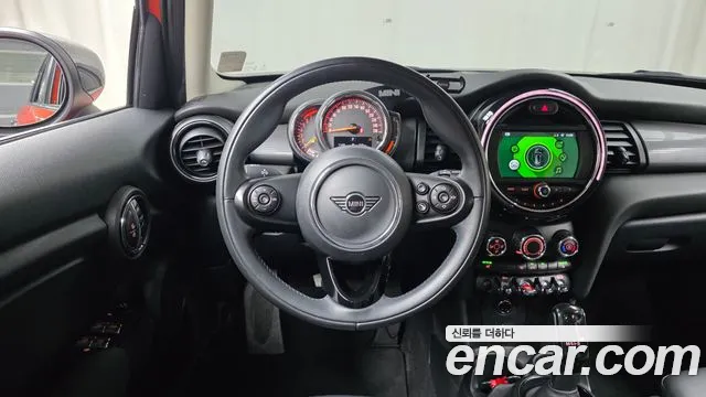 Mini Cooper 2020 — фото 13