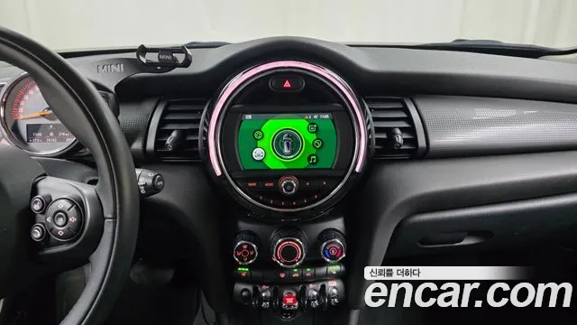 Mini Cooper 2020 — фото 14