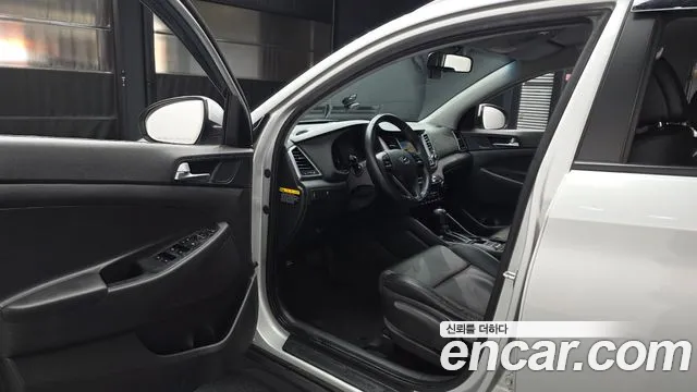 Hyundai Tucson 2016 — фото 10