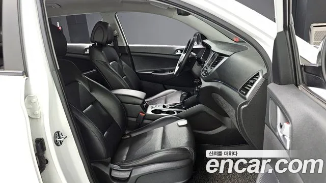 Hyundai Tucson 2017 — фото 9