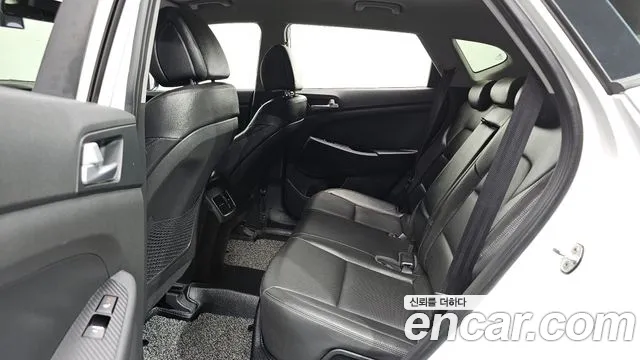 Hyundai Tucson 2017 — фото 11