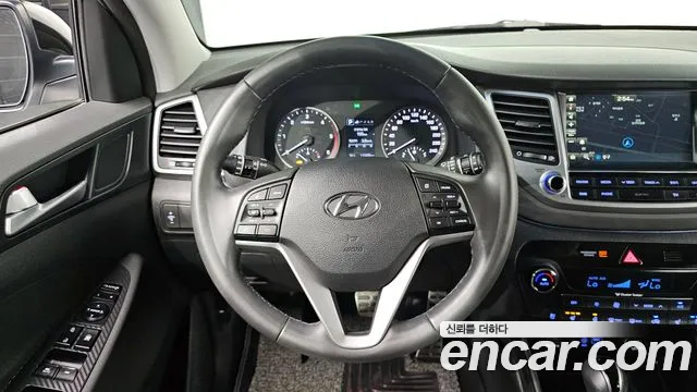 Hyundai Tucson 2017 — фото 12