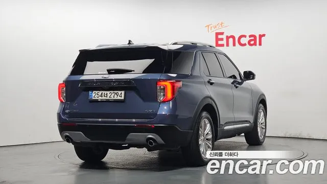 Ford Explorer 2021 — фото 2