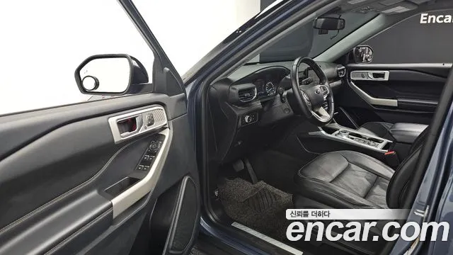 Ford Explorer 2021 — фото 11