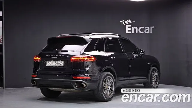 Porsche Cayenne 2015 — фото 2
