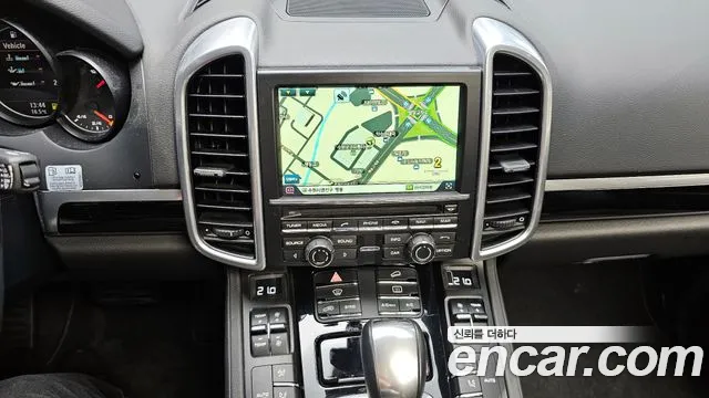 Porsche Cayenne 2015 — фото 14