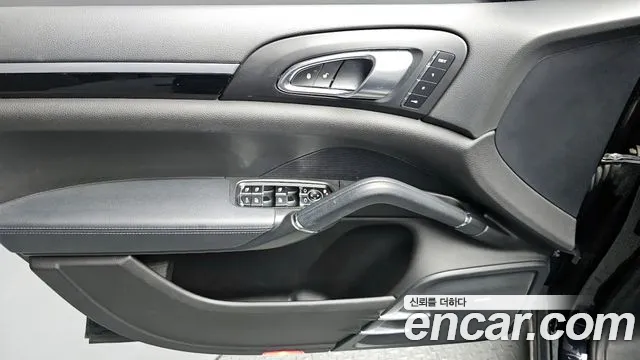 Porsche Cayenne 2015 — фото 17