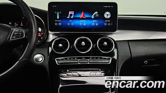 Mercedes-Benz C-Class 2018 — фото 13