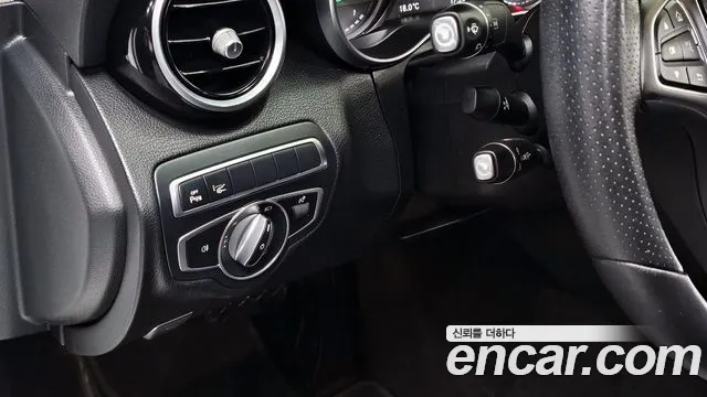 Mercedes-Benz C-Class 2018 — фото 15