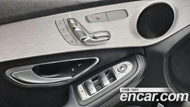 Mercedes-Benz C-Class 2018 — фото 16