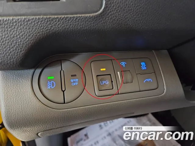 Hyundai Starex 2021 — фото 9