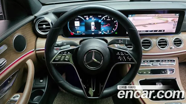 Mercedes-Benz E-Class 2021 — фото 13
