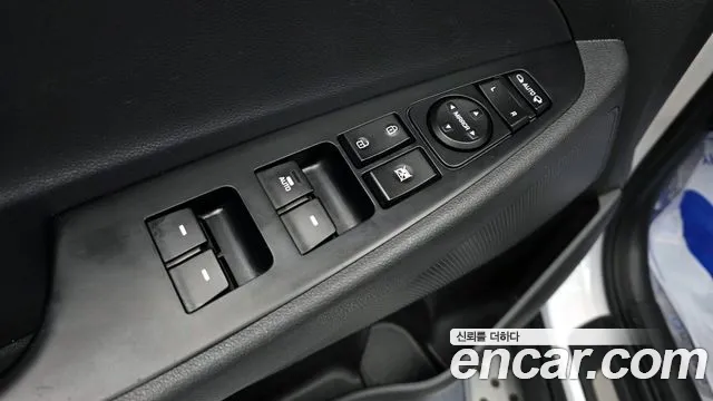 Hyundai Tucson 2017 — фото 11