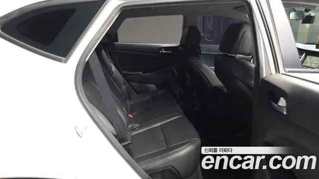 Hyundai Tucson 2016 — фото 12