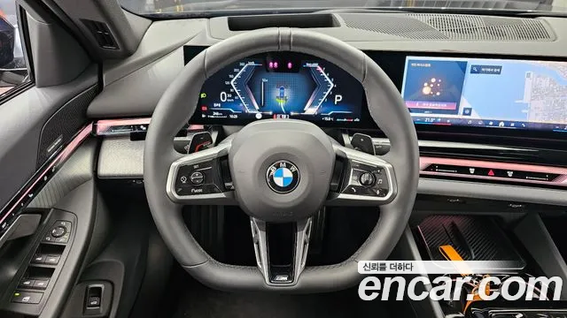 BMW 5-Series 2025 — фото 13